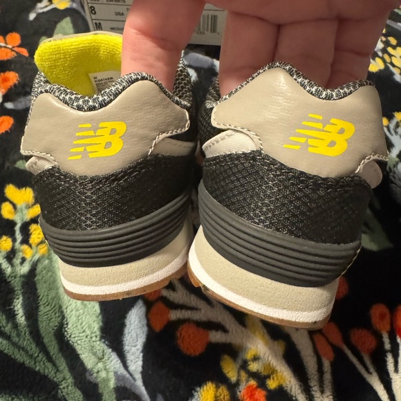 New Balance Green and Black Athletic Sneakers with Velcro - Picture 4 of 4